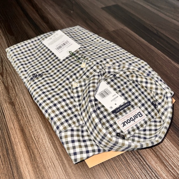 Barbour Men’s Finkle Tailored Shirt - Olive: Size Medium - Picture 3 of 6